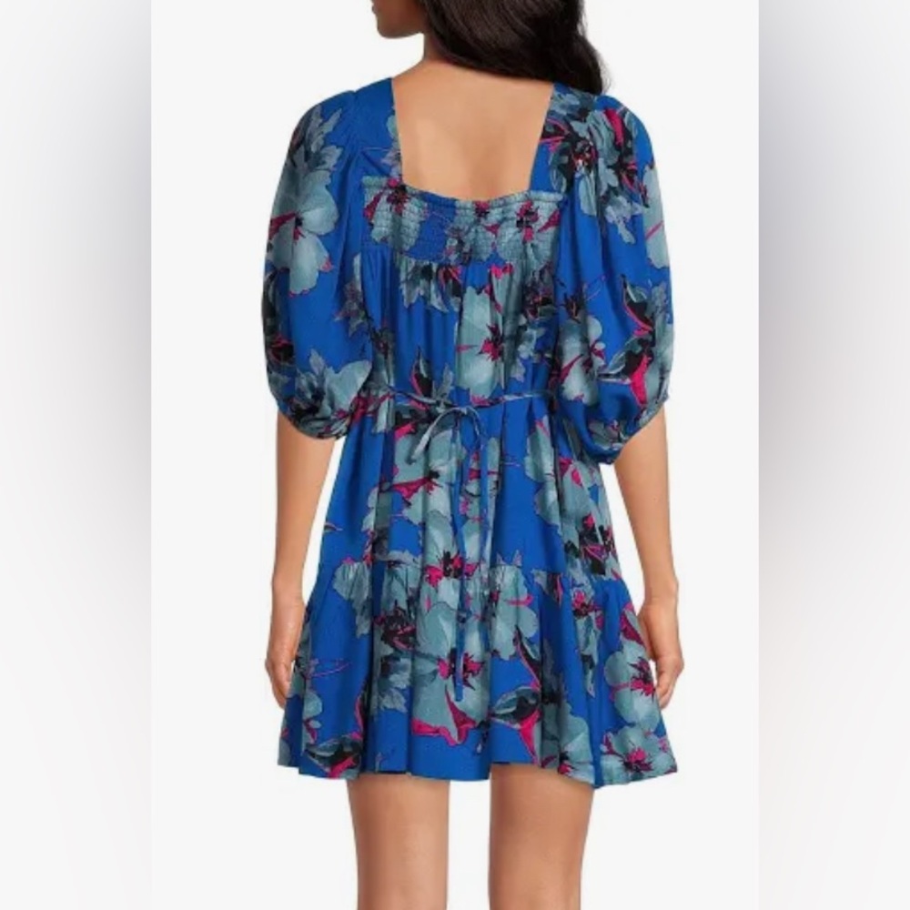 Band of the Free Floral Blue Blouse with Puff Sleeves - Picture 2 of 4